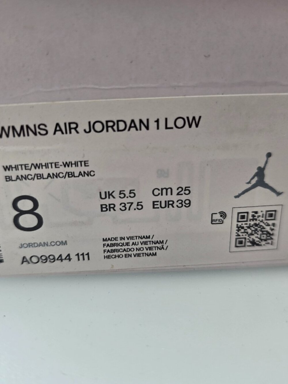 WOMAN'S AIR JORDAN 1 LOW AO9944 111 / SIZE 8 - Picture 2 of 7